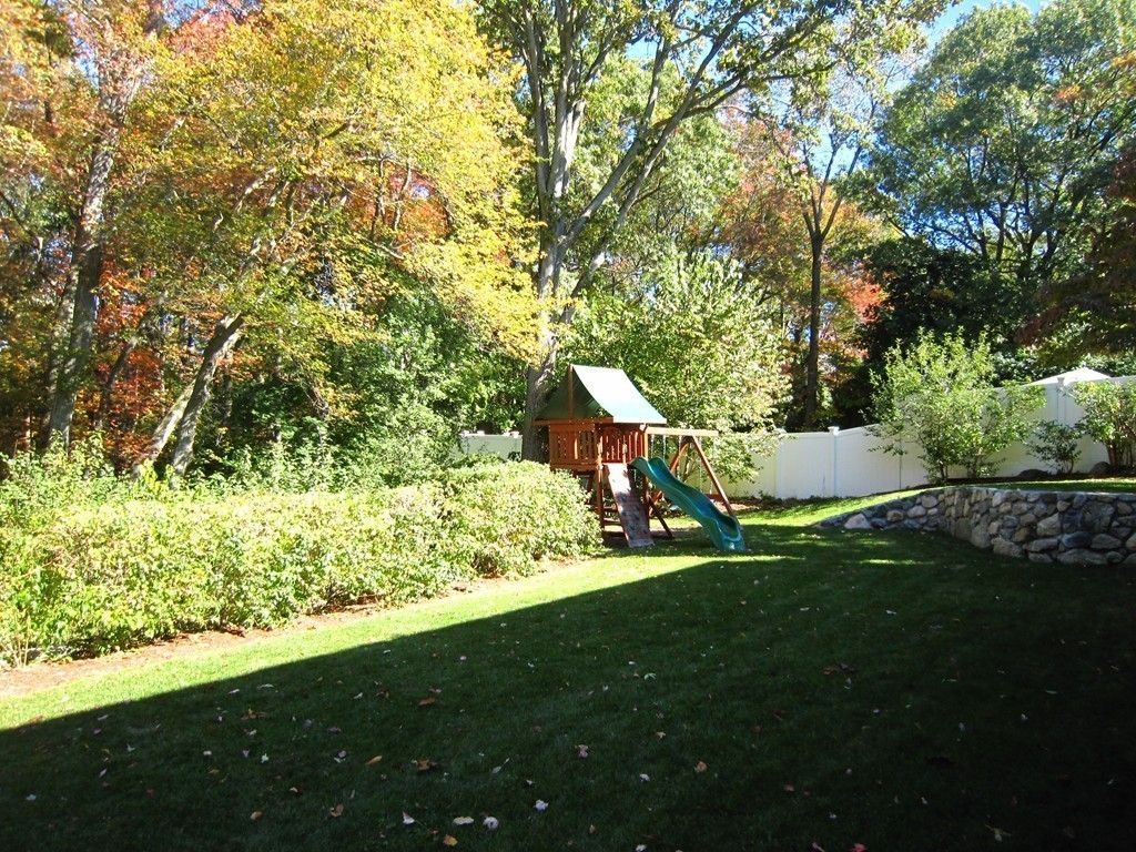 72 Kingston Road Waltham, MA 02451 - Photo 3 of 29