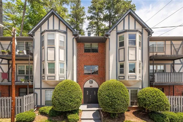 $250,000 | 6851 Roswell Road Northeast, Unit C1, Atlanta, GA 30328