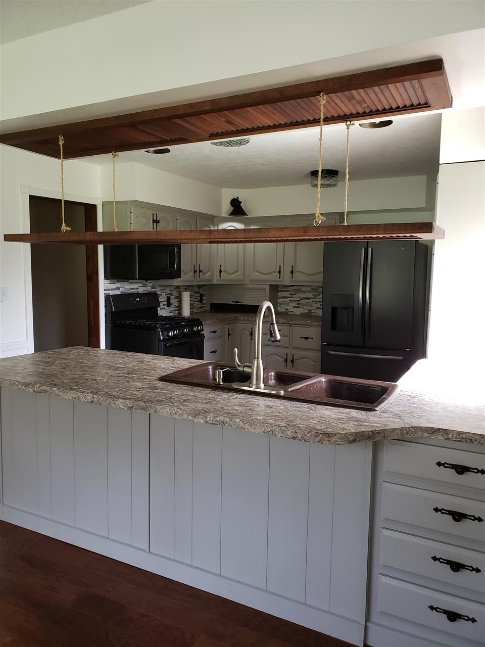 14751 Beardslee Road Perry, MI 48872 - Photo 12 of 13 31393326-11.JPG