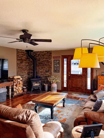 $610,000 | 10209 County Hwy A12, Montague, CA 96064