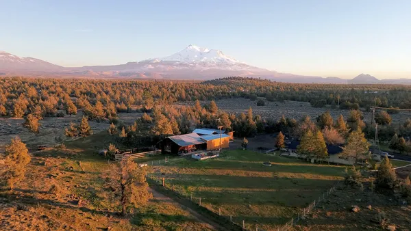 $610,000 | 10209 County Hwy A12, Montague, CA 96064