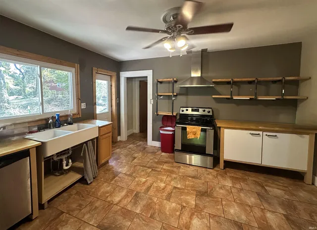 $289,900 | 1330 North Kinser Pike, Bloomington, IN 47404