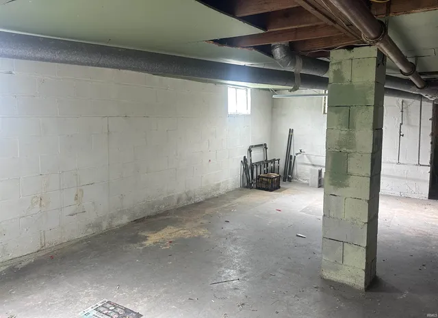 $289,900 | 1330 North Kinser Pike, Bloomington, IN 47404