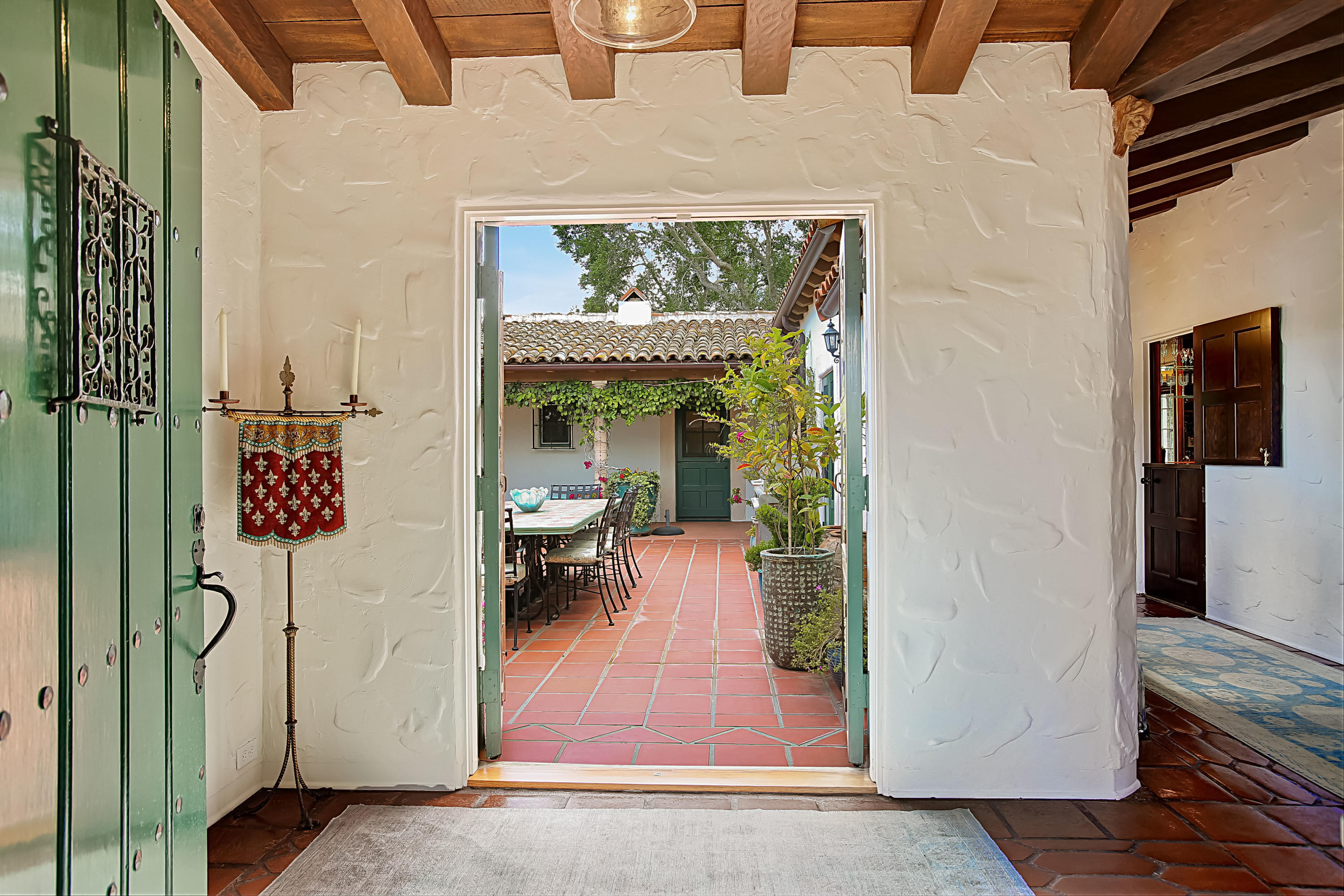 465 Via Dichosa Santa Barbara, CA 93110 - Photo 4 of 57 Front entry