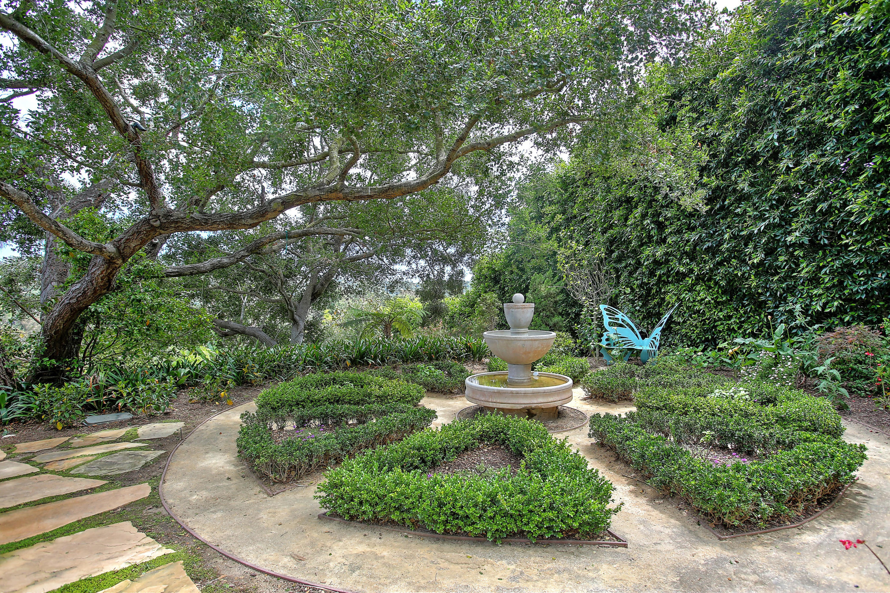 465 Via Dichosa Santa Barbara, CA 93110 - Photo 53 of 57 Fountain