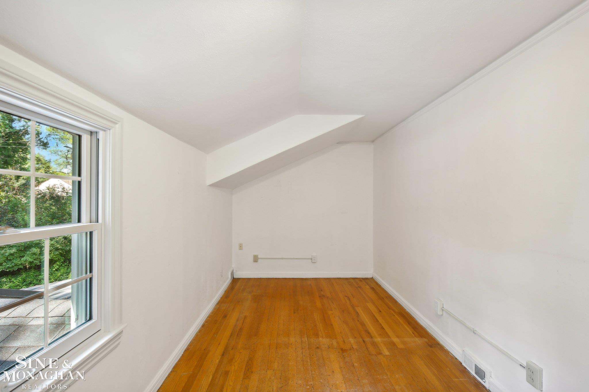 61 Muskoka Road Grosse Pointe, MI 48236 - Photo 23 of 45 50156848-D82B285F-BEEC-4B65-A6A8-05D24BEF02EC.JPG