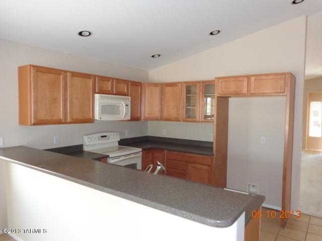 6635 East Bambino Road Tucson, AZ 85756 - Photo 9 of 22