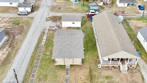 $81,000 | 1201 East Bond Street, Benton, IL 62812