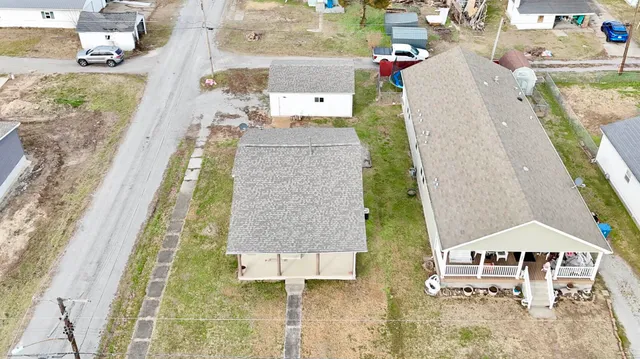 $79,500 | 1201 East Bond Street, Benton, IL 62812