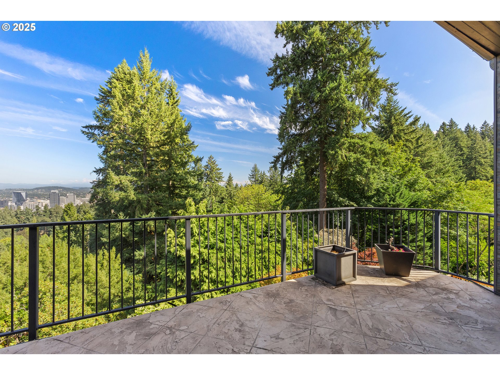 2869 Southwest Champlain Drive Portland, OR 97205 - Photo 14 of 46