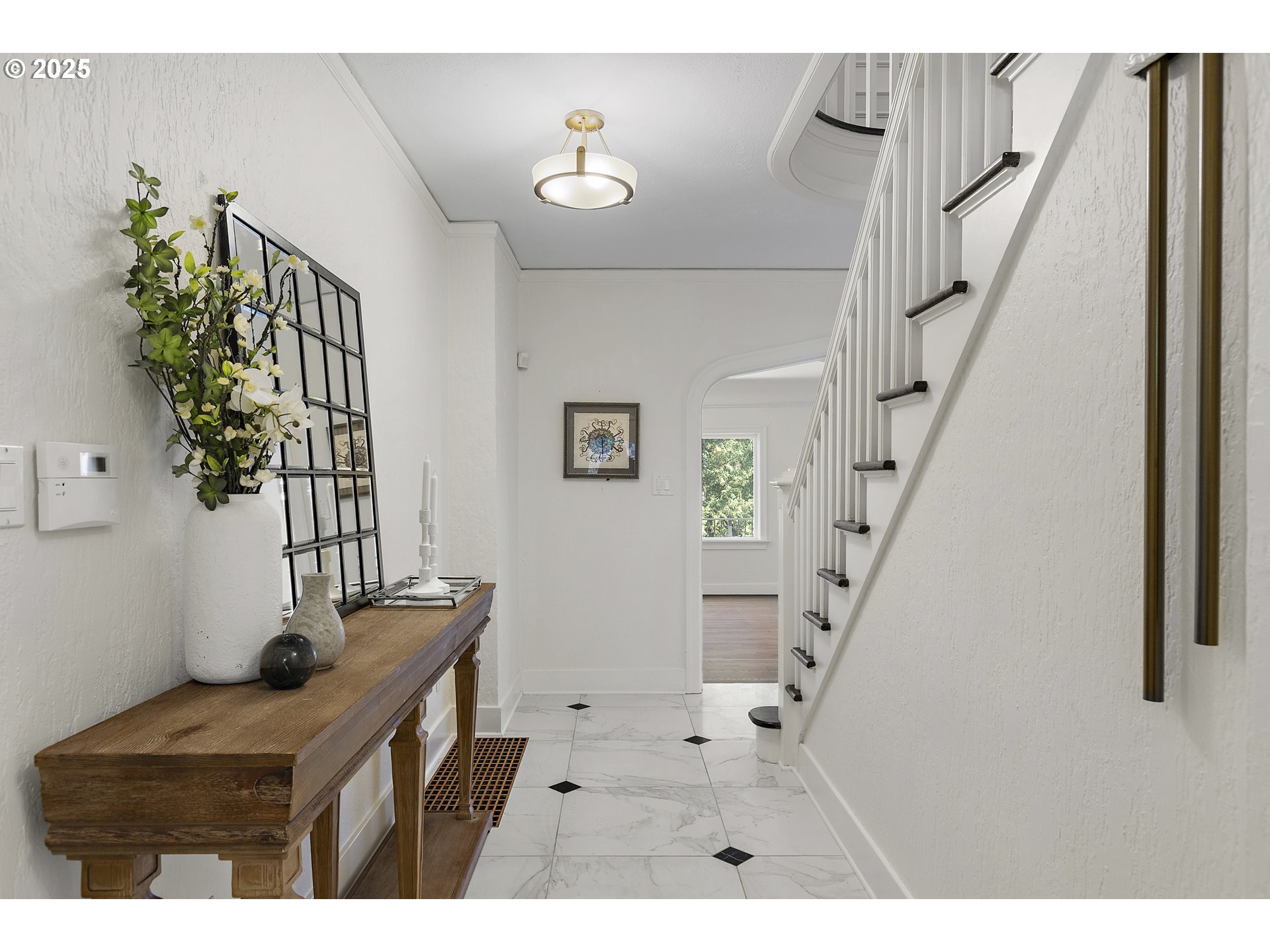 2869 Southwest Champlain Drive Portland, OR 97205 - Photo 4 of 46