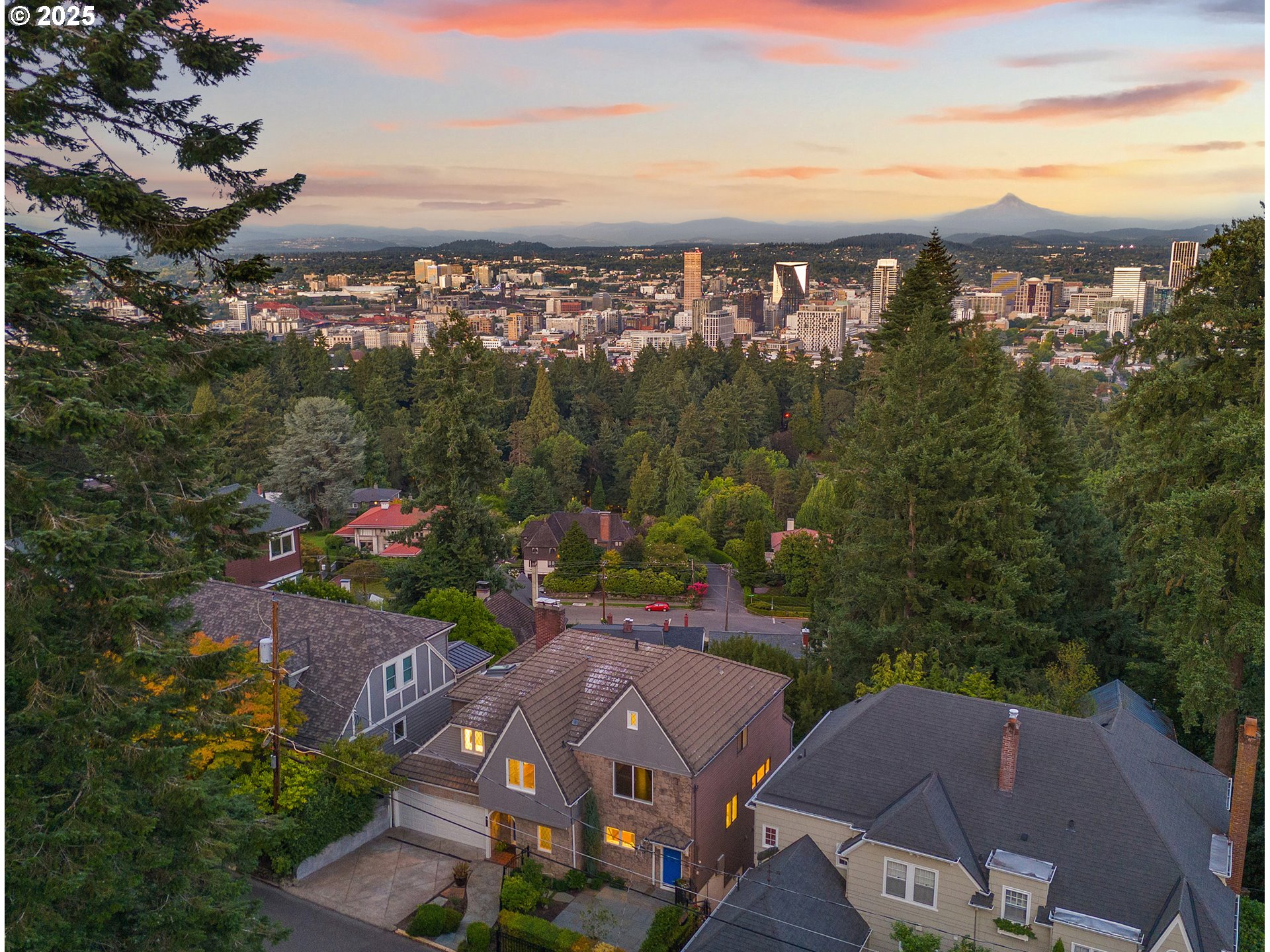 2869 Southwest Champlain Drive Portland, OR 97205 - Photo 43 of 46