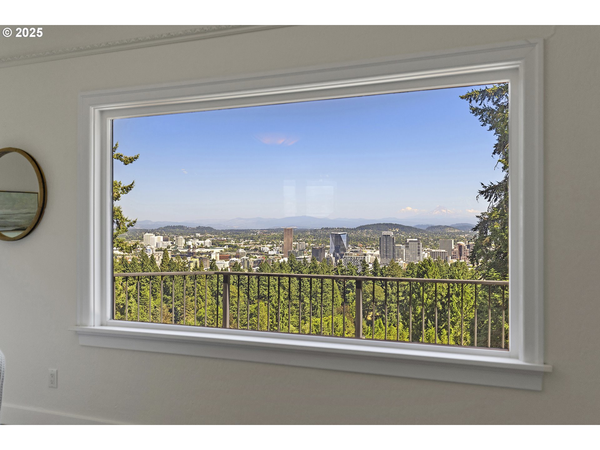 2869 Southwest Champlain Drive Portland, OR 97205 - Photo 6 of 46