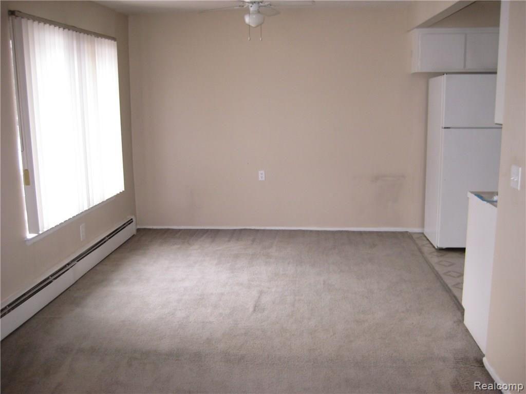 51501 Mound Road, Unit 4 Utica, MI 48316 - Photo 3 of 8