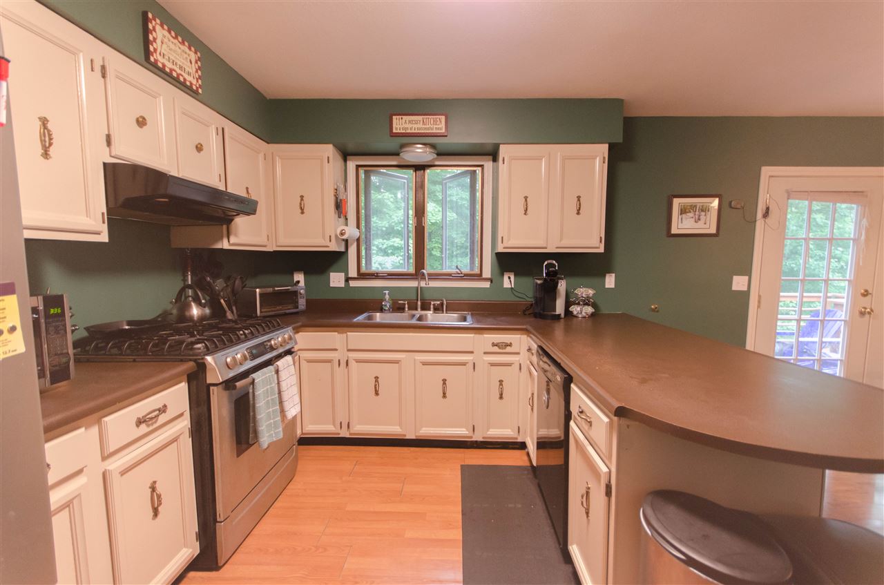 504 North Brownell Road Williston, VT 05495 - Photo 7 of 31