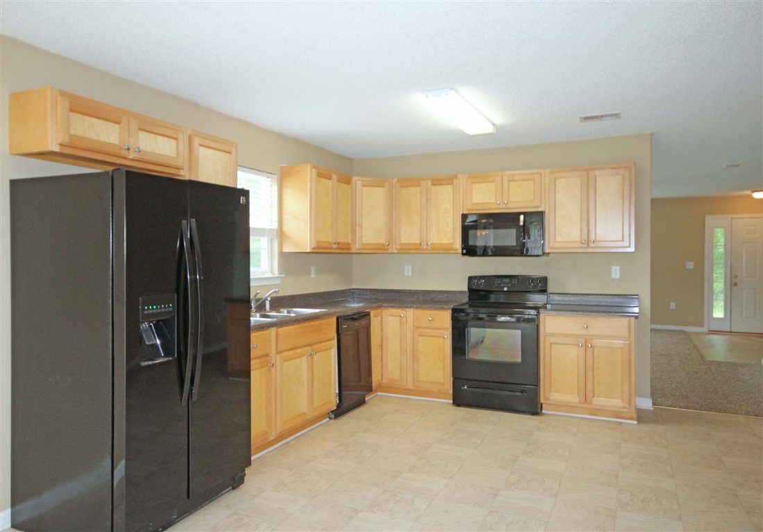 107 Springview Drive Anderson, SC 29625 - Photo 4 of 16 Gallery Image 4