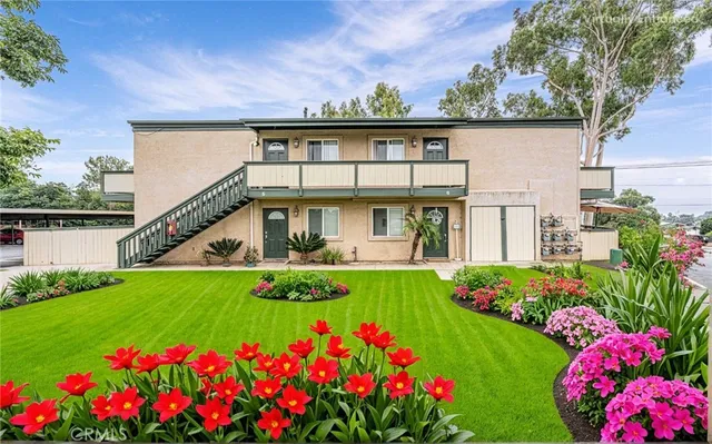 $365,000 | 868 East Alvarado Street, Unit 7, Fallbrook, CA 92028