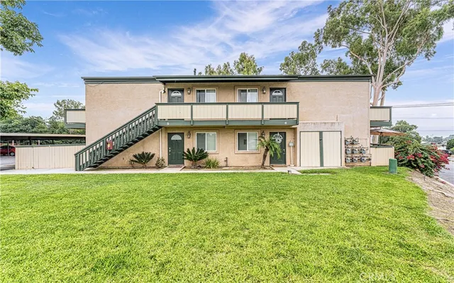 $365,000 | 868 East Alvarado Street, Unit 7, Fallbrook, CA 92028