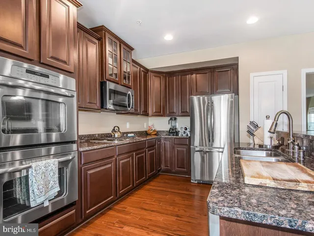 $2,949 | 43848 Artsmith Terrace, Ashburn, VA 20147