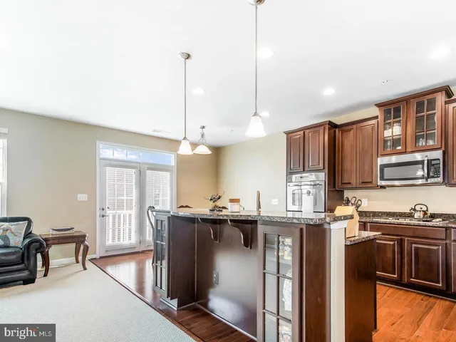 $2,949 | 43848 Artsmith Terrace, Ashburn, VA 20147