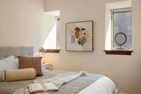 $845,000 | 2 Clarendon Street, Unit 302, Boston, MA 02116