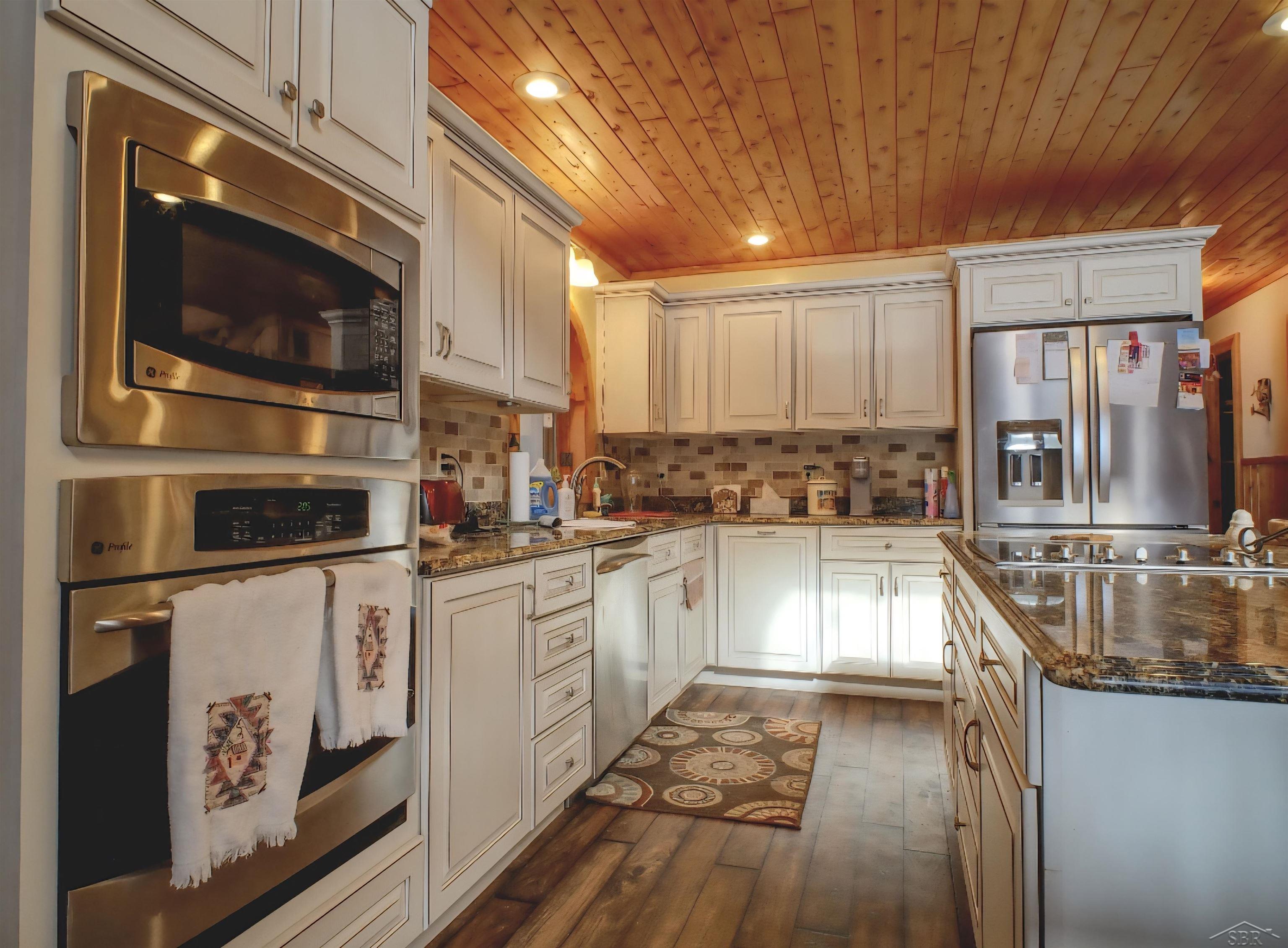 8073 Nichols Road Flushing, MI 48433 - Photo 10 of 52