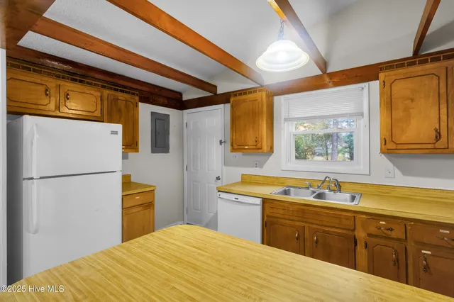 $1,100 | 1629 RaceTrack Road, New Bern, NC 28562