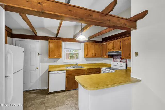 $1,100 | 1629 RaceTrack Road, New Bern, NC 28562