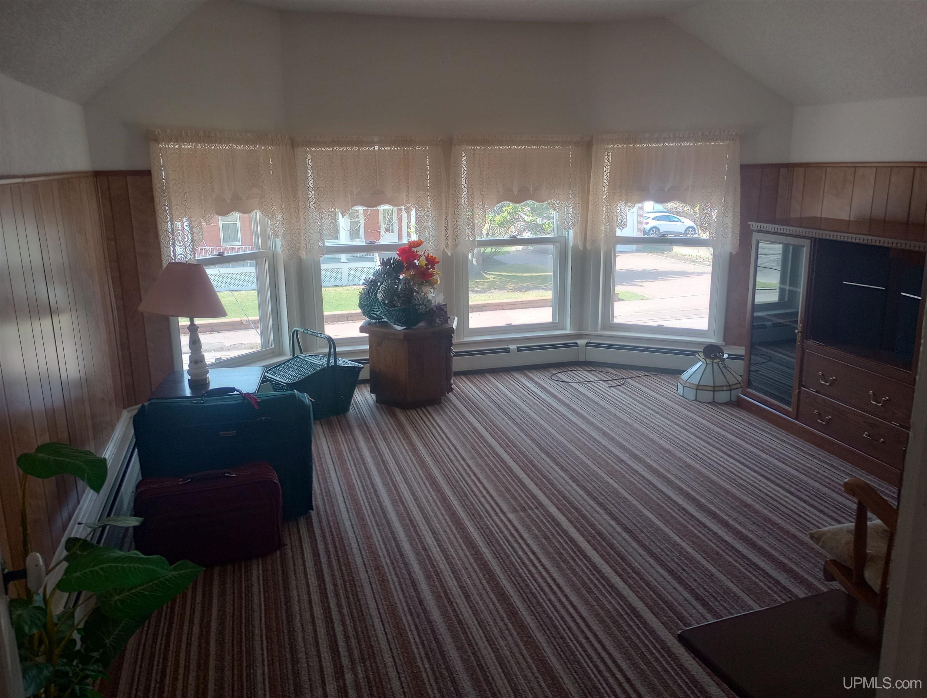 347 Kearsarge Street Laurium, MI 49913 - Photo 14 of 19