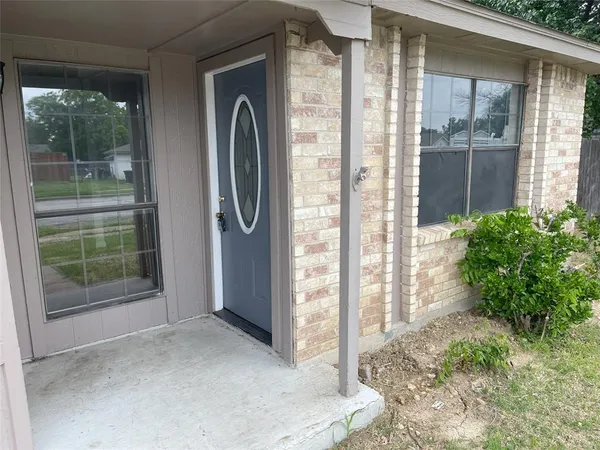 $1,950 | 4113 Pepperbush Drive, Fort Worth, TX 76137