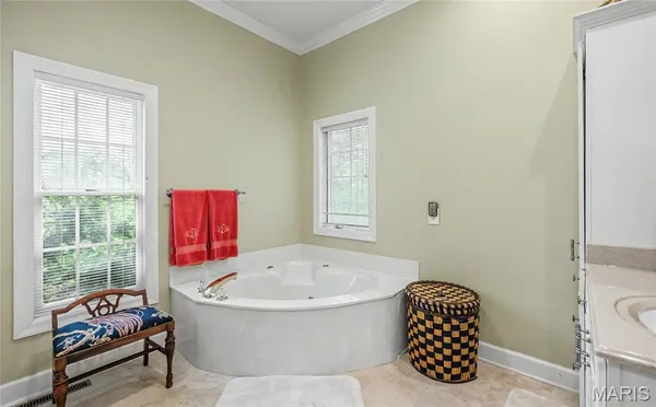 $515,000 | 822 Oak Knoll Road, Rolla, MO 65401
