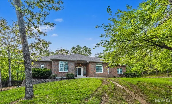 $515,000 | 822 Oak Knoll Road, Rolla, MO 65401