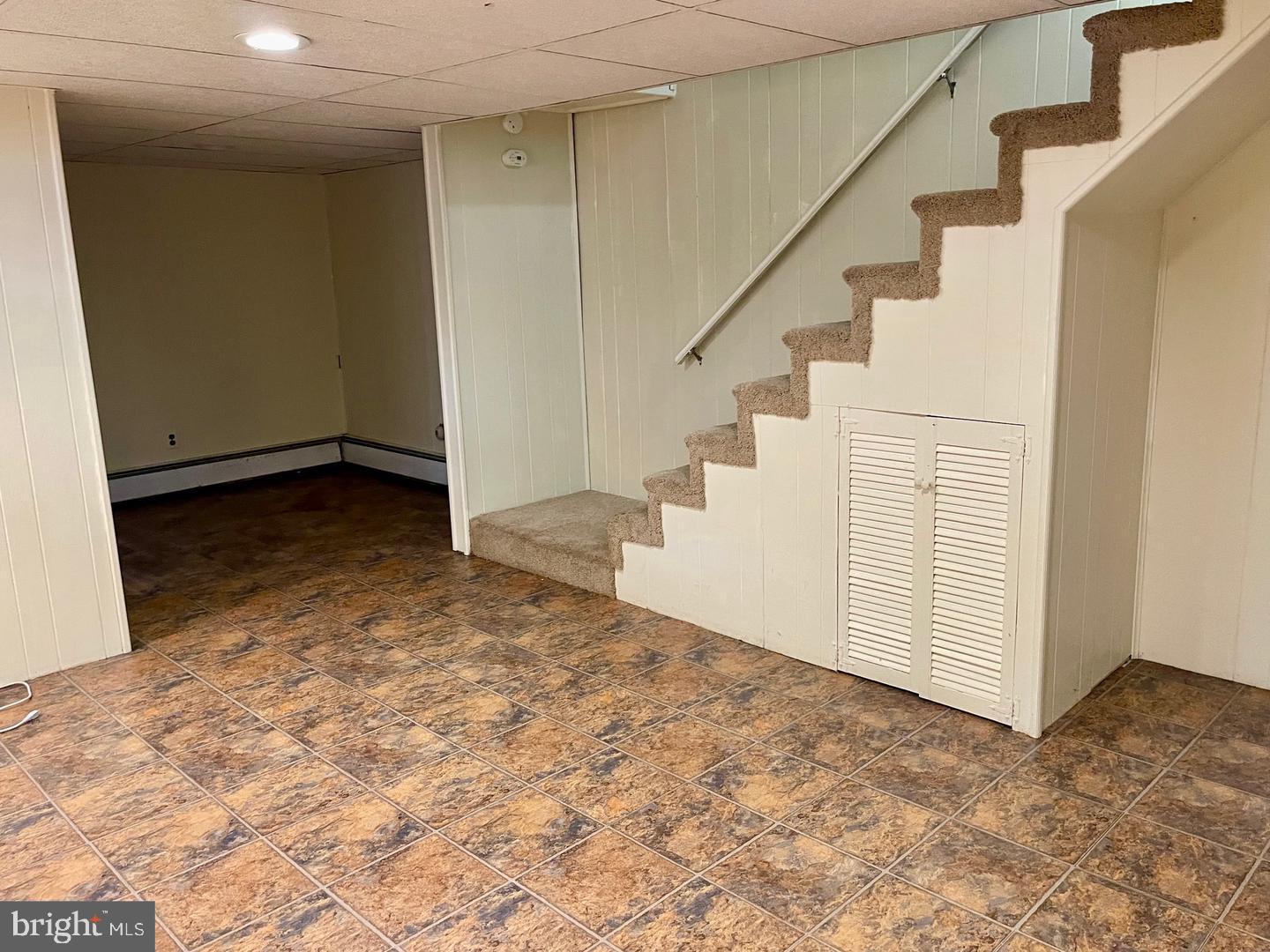 692 Lenni Road Aston, PA 19014 - Photo 18 of 28 a view of entryway with stairs
