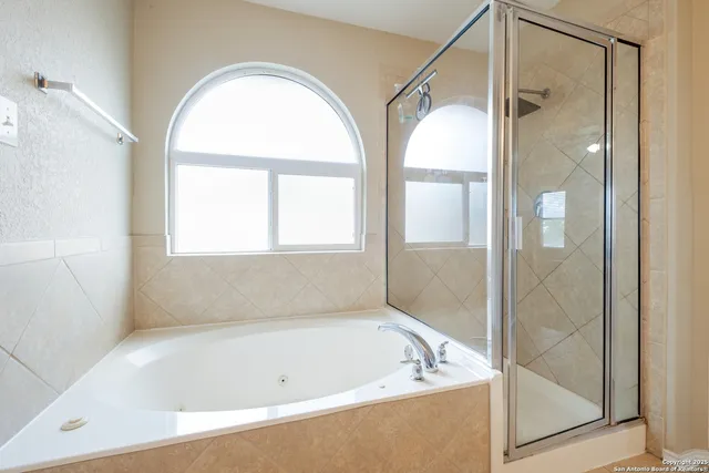 $394,889 | 401 Zoeller Cove, Cibolo, TX 78108