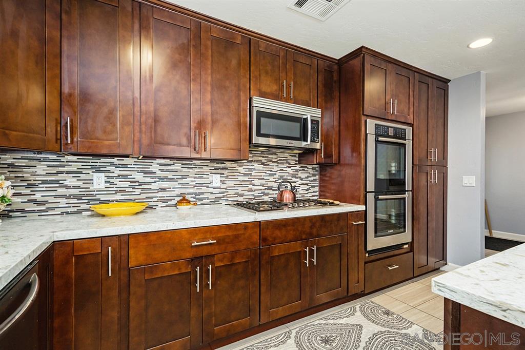 534 Kurdson Way Spring Valley, CA 91977 - Photo 12 of 25 Gallery Image 12