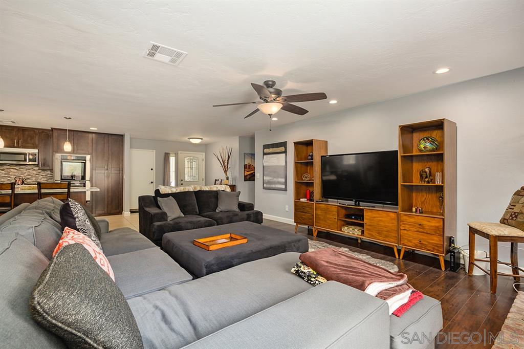 534 Kurdson Way Spring Valley, CA 91977 - Photo 5 of 25 Gallery Image 5