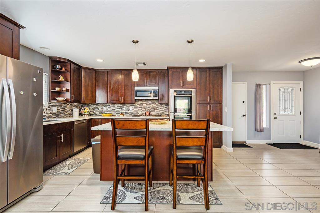 534 Kurdson Way Spring Valley, CA 91977 - Photo 9 of 25 Gallery Image 9