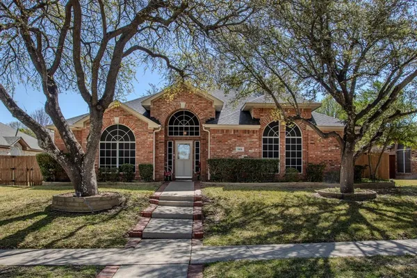 $374,900 | 1408 Hamilton Drive, Cedar Hill, TX 75104