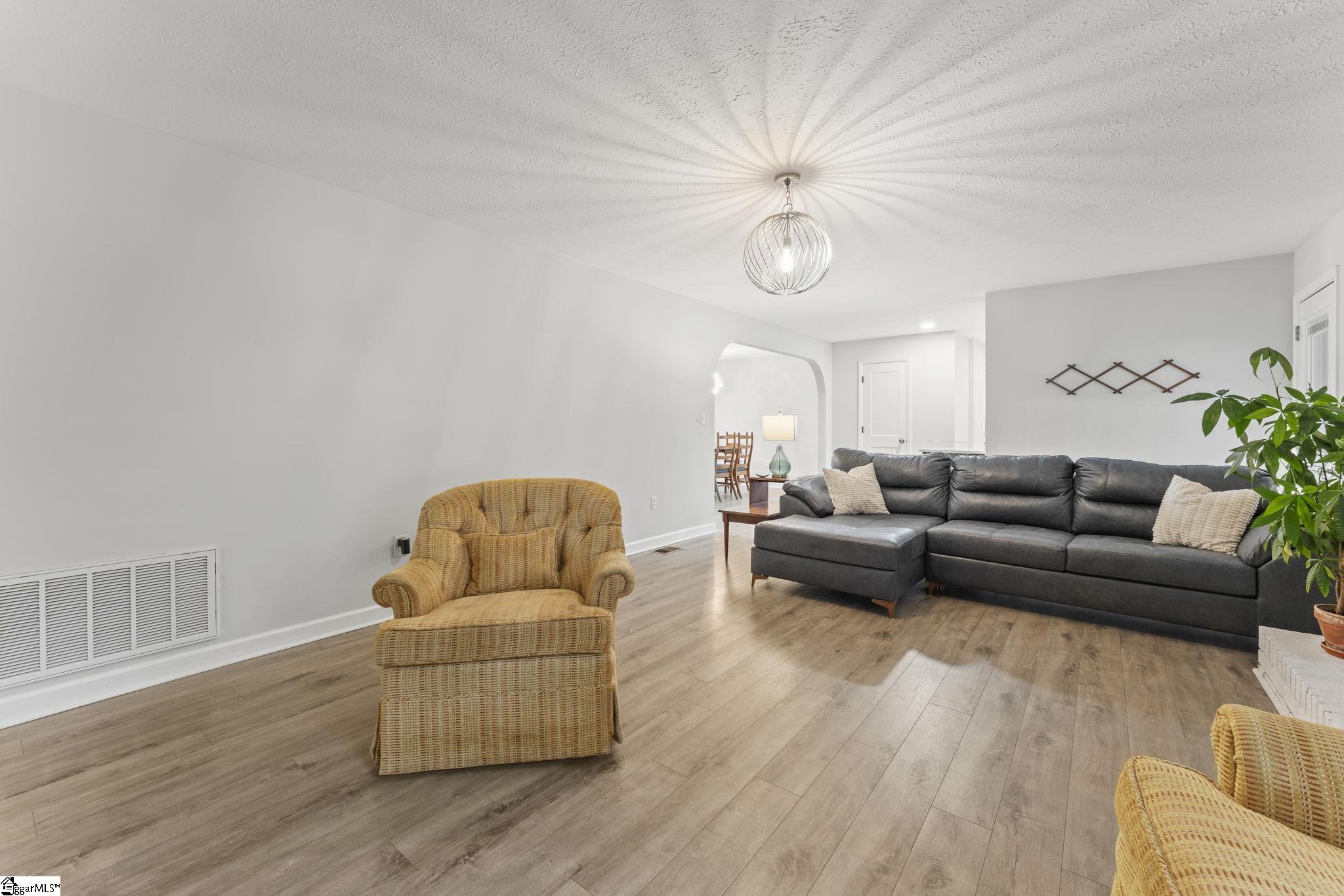 429 Pelzer Highway Easley, SC 29642 - Photo 11 of 42