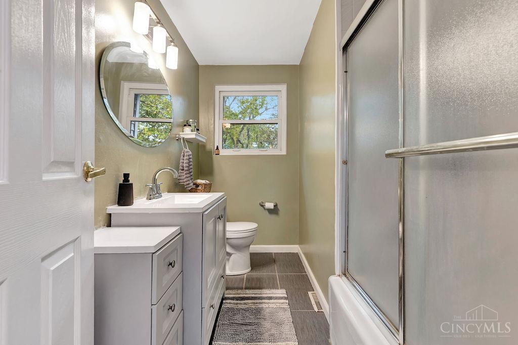 2623 8 Mile Road Cincinnati, OH 45244 - Photo 13 of 36 Gallery Image 13