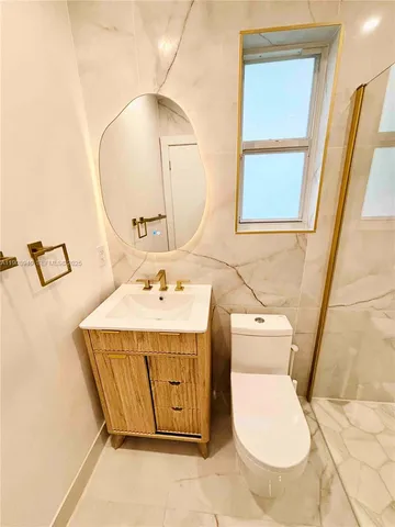 $5,600 | 330 Northeast 88th Street, El Portal, FL 33138