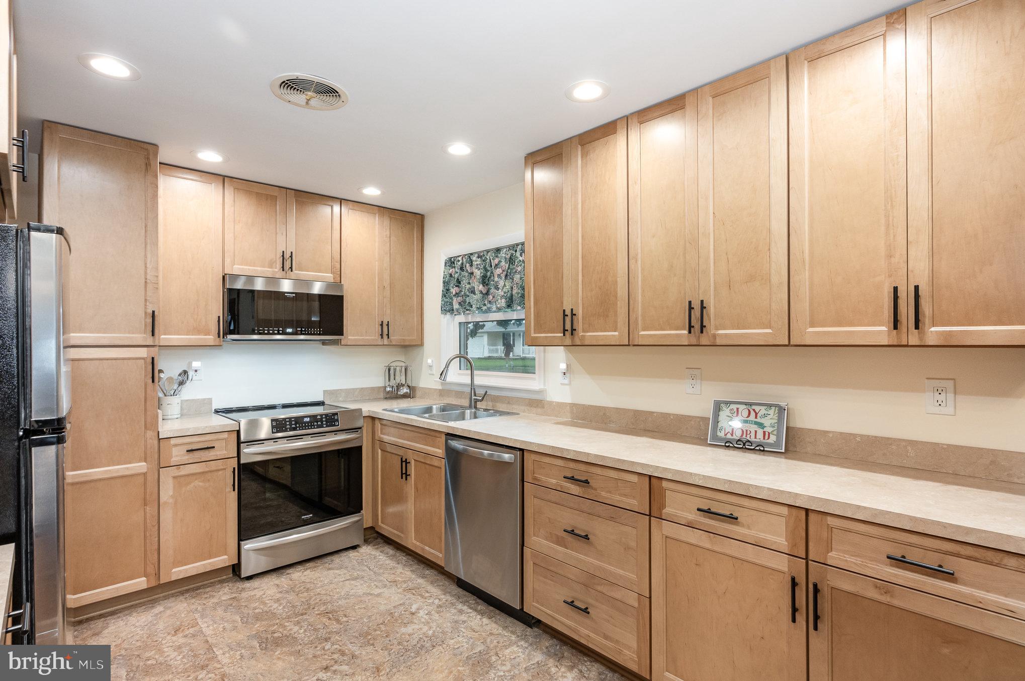 81 George Street Taneytown, MD 21787 - Photo 11 of 30 Kitchen