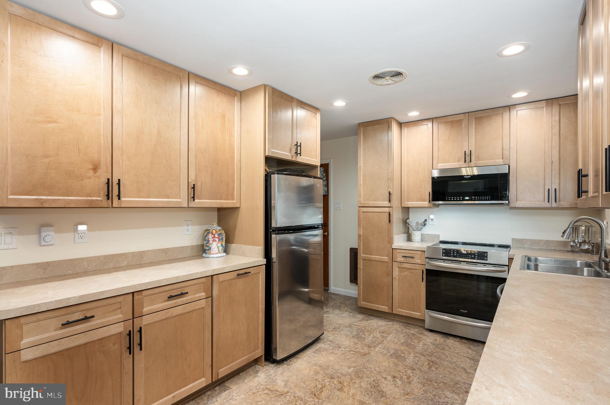 81 George Street Taneytown, MD 21787 - Photo 12 of 30 Kitchen