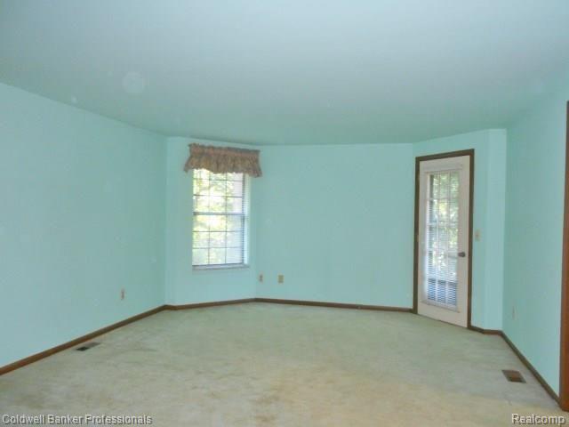 1898 Jenny Lane Rochester Hills, MI 48309 - Photo 7 of 12