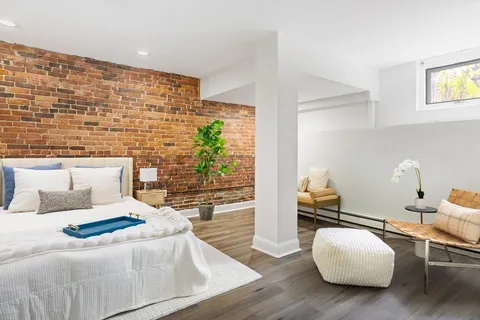 $589,000 | 1895 A Beacon Street, Unit 1895A, Brookline, MA 02445