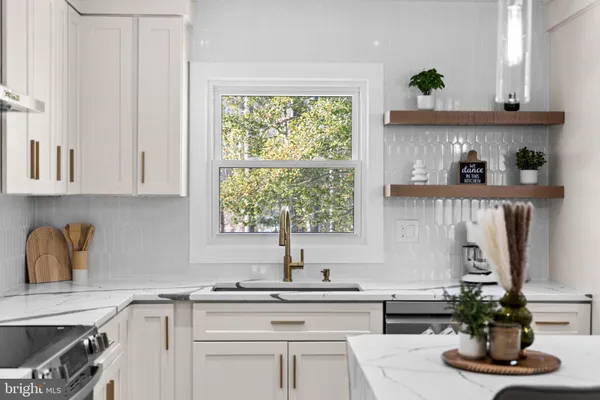 $599,900 | 2221 Harpoon Drive, Stafford, VA 22554