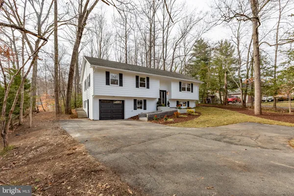 $599,900 | 2221 Harpoon Drive, Stafford, VA 22554