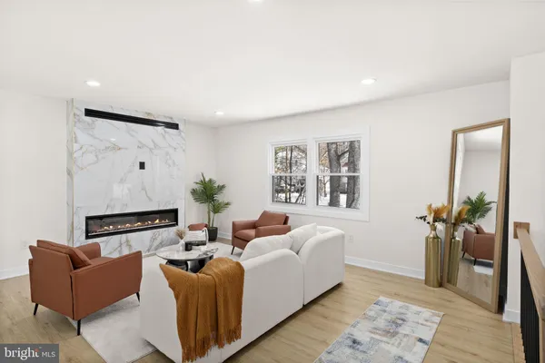 $599,900 | 2221 Harpoon Drive, Stafford, VA 22554