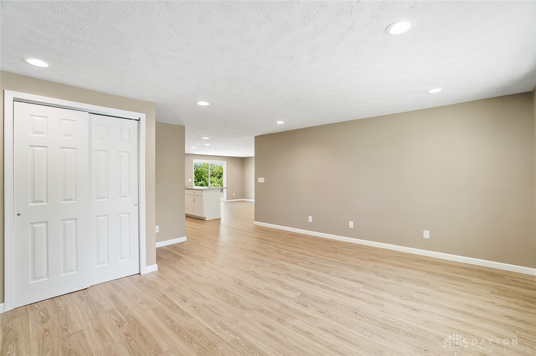 143 Marrett Farm Road Englewood, OH 45322 - Photo 8 of 39 Gallery Image 8