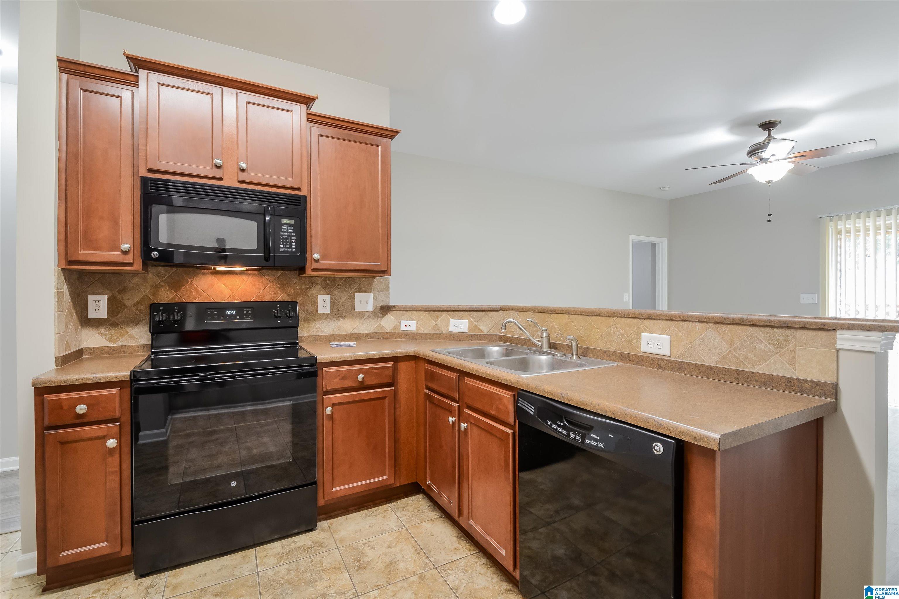 155 Briar Ridge Lane Odenville, AL 35120 - Photo 5 of 16